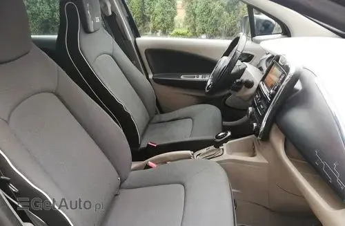 RENAULT Zoe 