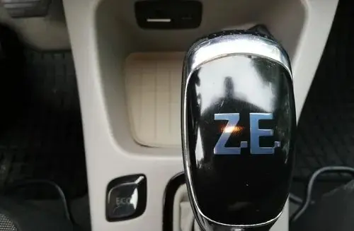 RENAULT Zoe 