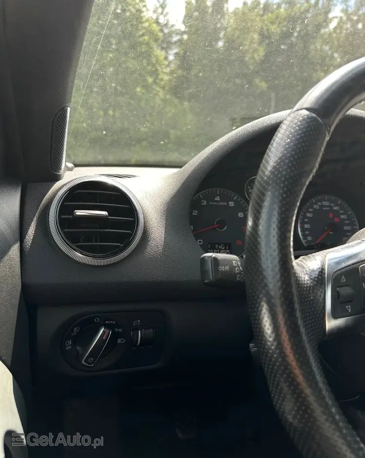 AUDI A3 Cabrio 1.2 TFSI Attraction