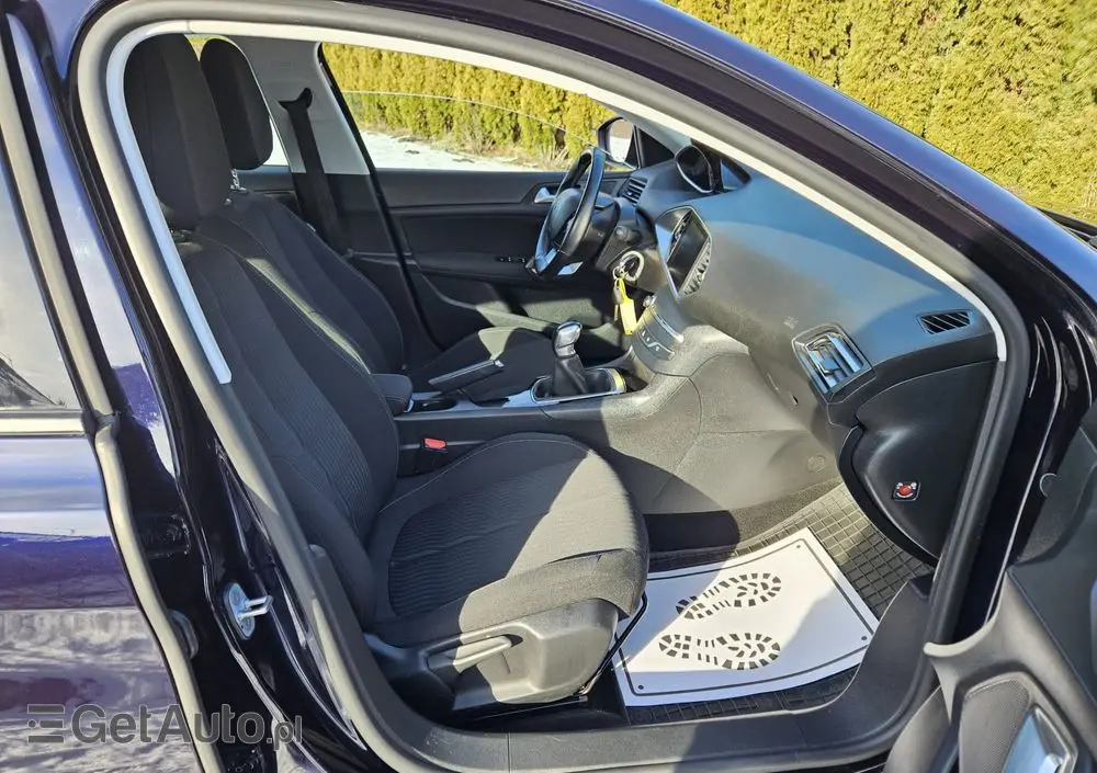 PEUGEOT 308 PureTech 82 Access