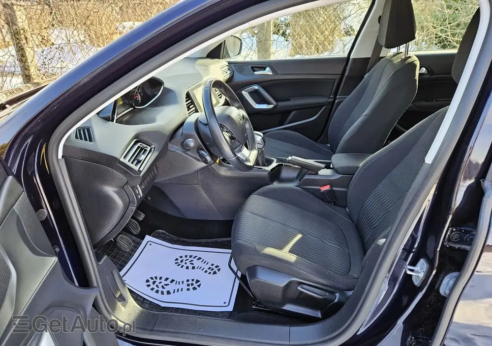 PEUGEOT 308 PureTech 82 Access