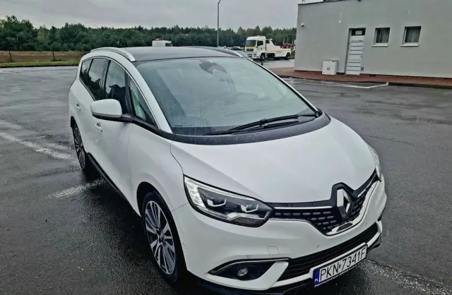 RENAULT Grand Scenic 