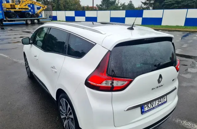 RENAULT Grand Scenic 