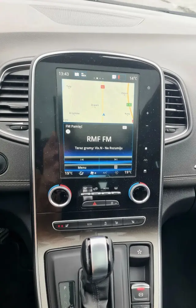 RENAULT Grand Scenic 