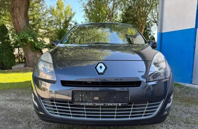RENAULT Grand Scenic 