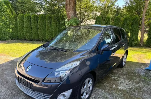 RENAULT Grand Scenic 