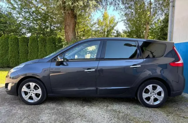RENAULT Grand Scenic 