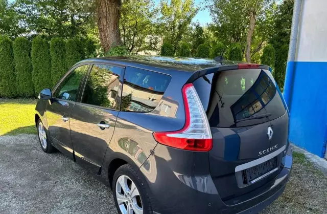 RENAULT Grand Scenic 