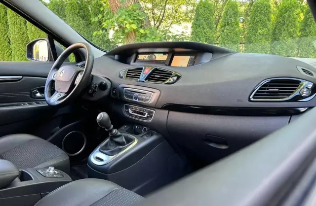 RENAULT Grand Scenic 