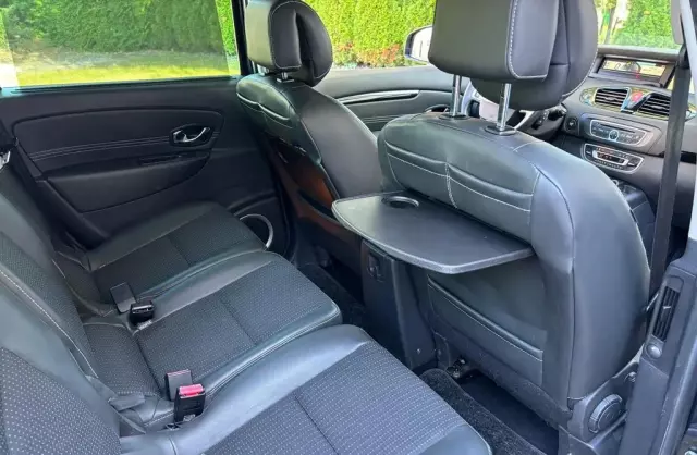 RENAULT Grand Scenic 