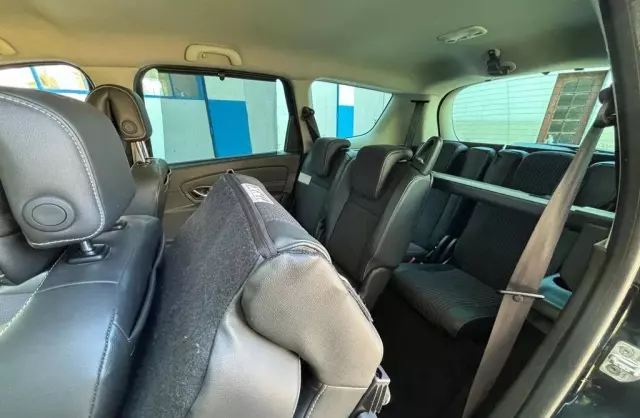 RENAULT Grand Scenic 