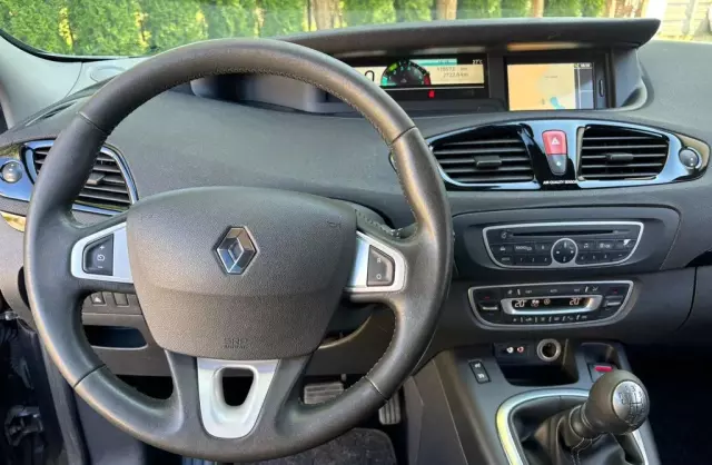 RENAULT Grand Scenic 