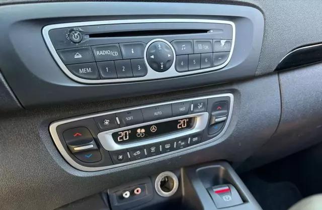 RENAULT Grand Scenic 