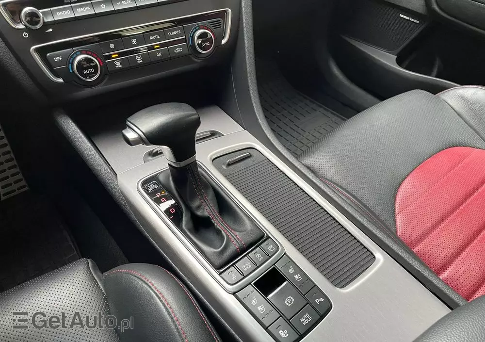 KIA Optima 1.6 T-GDI GT Line DCT