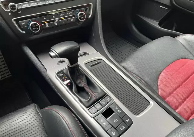 KIA Optima 1.6 T-GDI GT Line DCT