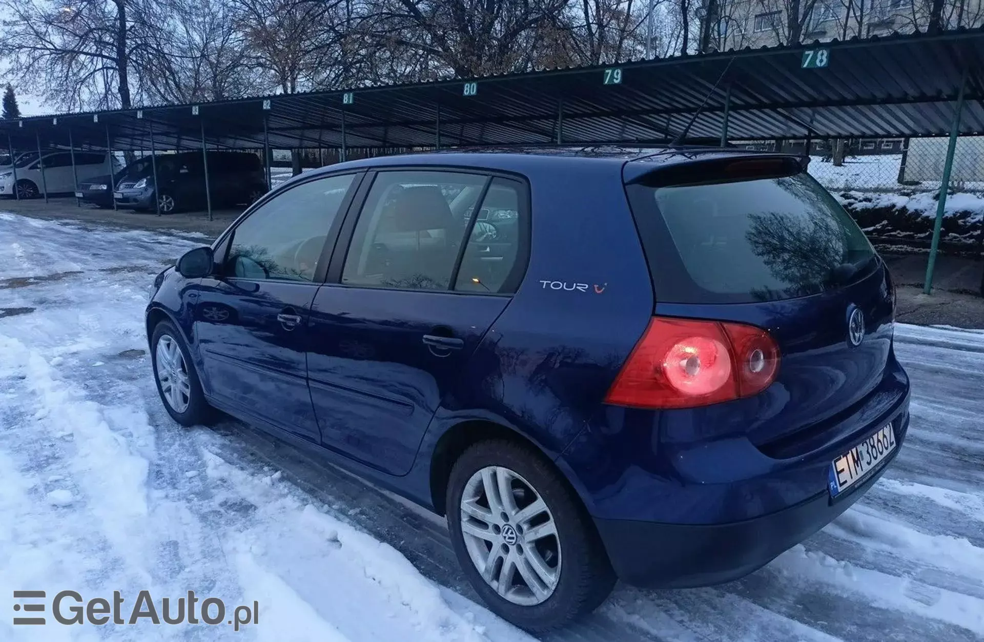 VOLKSWAGEN Golf 