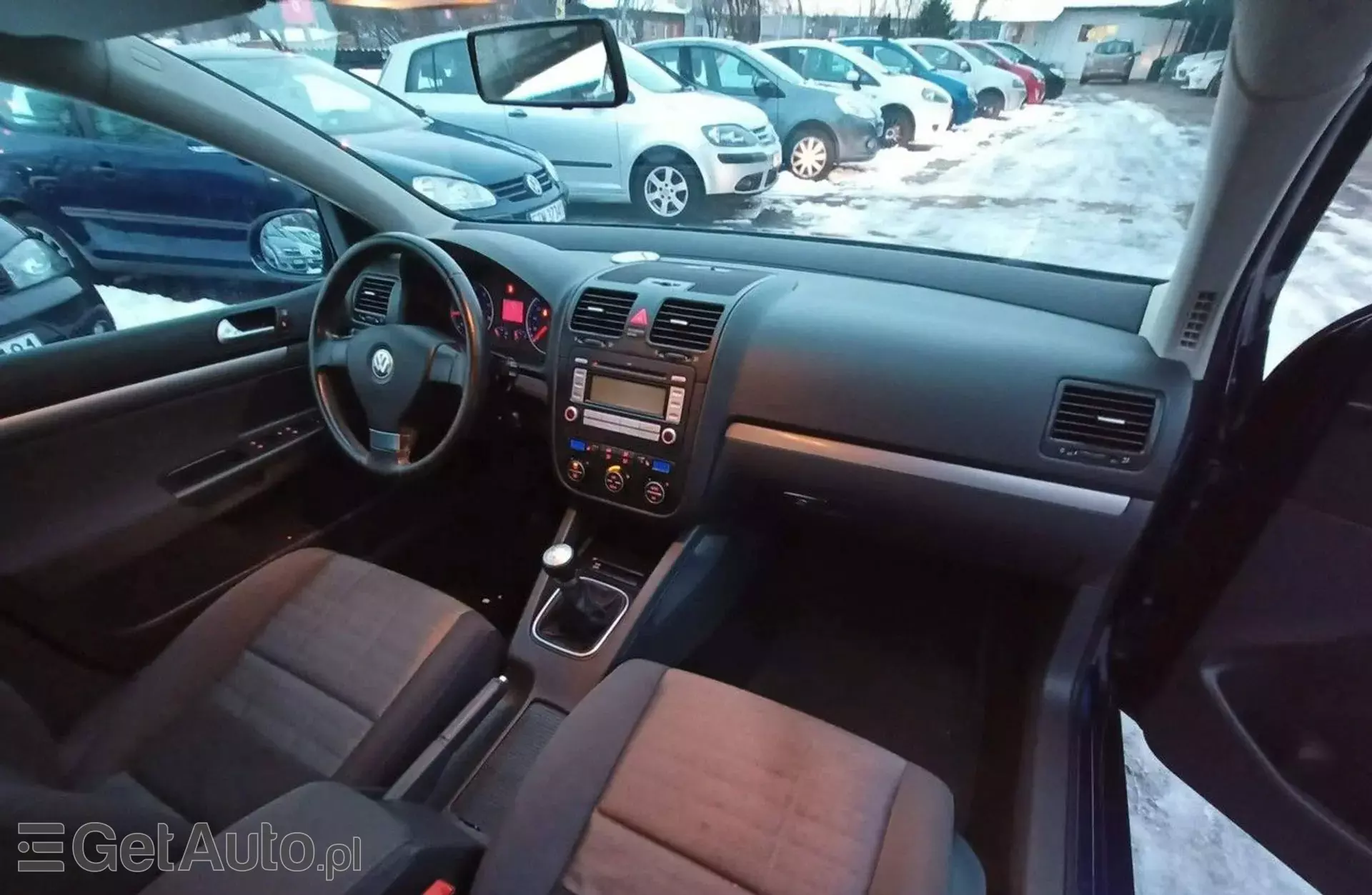 VOLKSWAGEN Golf 