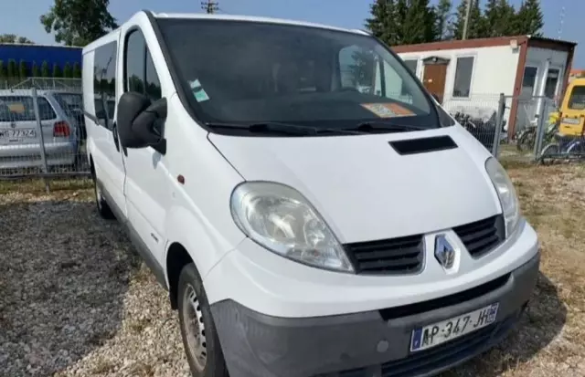 RENAULT Trafic 