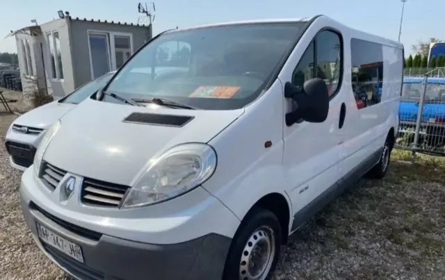 RENAULT Trafic 