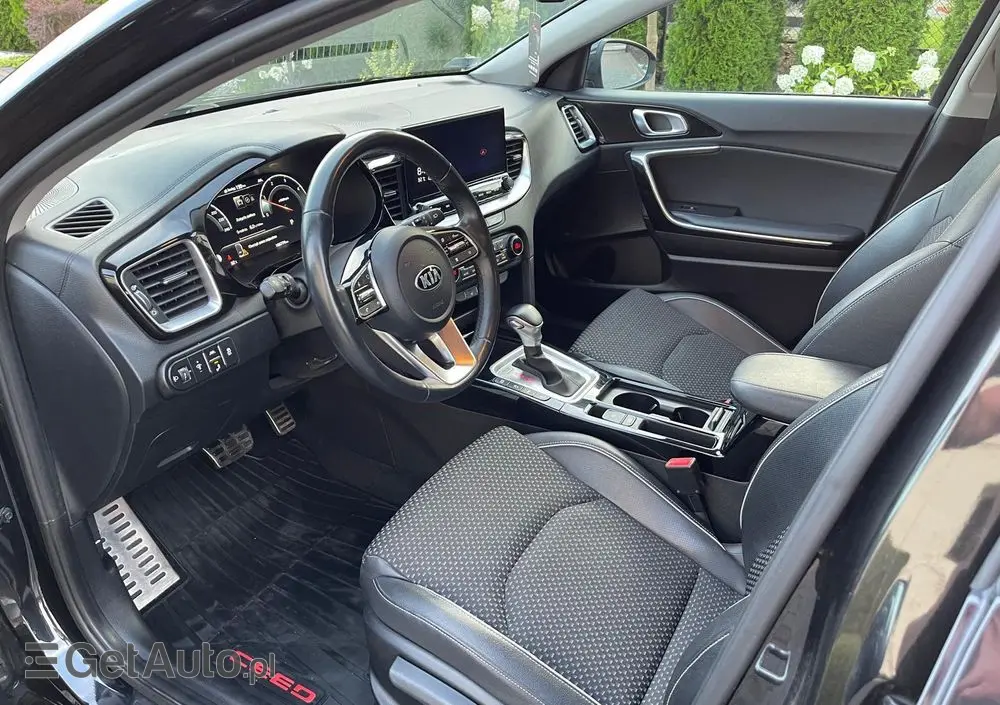 KIA Ceed 1.6 CRDi SCR L Business Line DCT