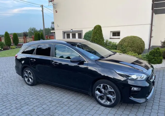 KIA Ceed 1.6 CRDi SCR L Business Line DCT