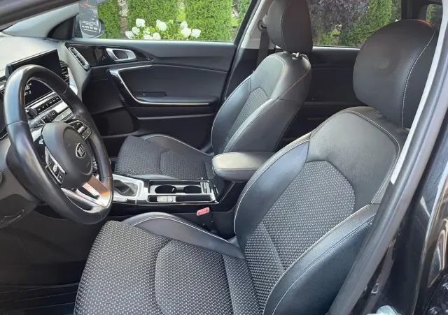 KIA Ceed 1.6 CRDi SCR L Business Line DCT