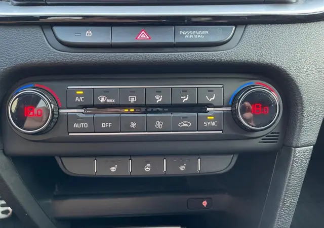 KIA Ceed 1.6 CRDi SCR L Business Line DCT