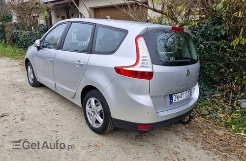 RENAULT Grand Scenic 