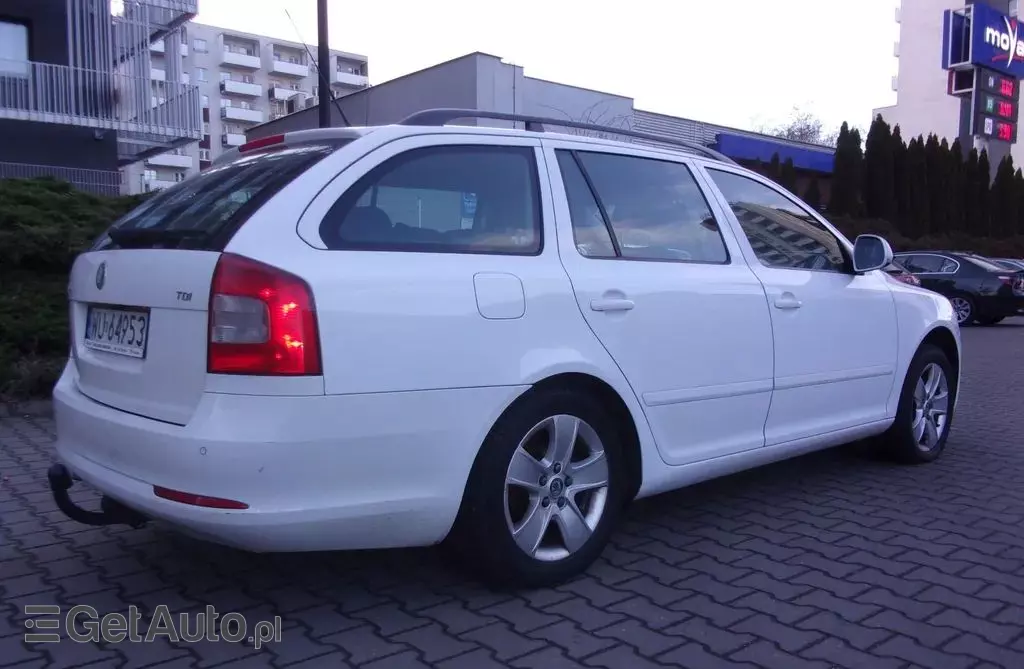 SKODA Octavia 