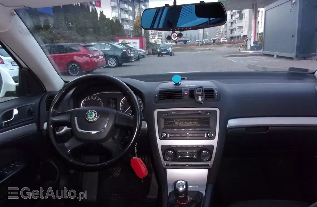 SKODA Octavia 