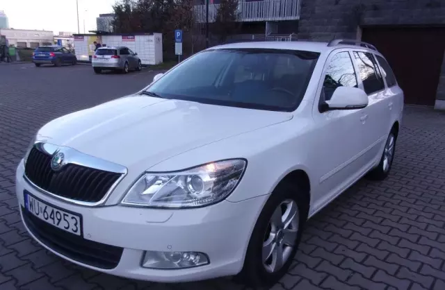 SKODA Octavia 