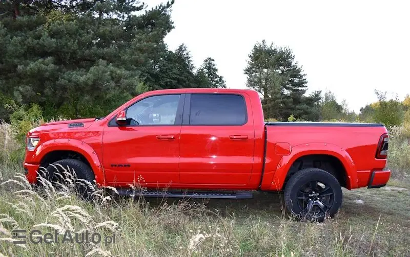 RAM 1500 Crew Cab Sport
