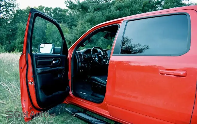 RAM 1500 Crew Cab Sport