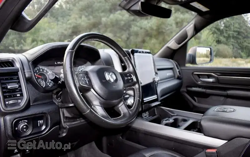 RAM 1500 Crew Cab Sport