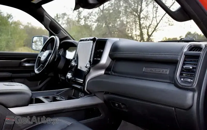 RAM 1500 Crew Cab Sport