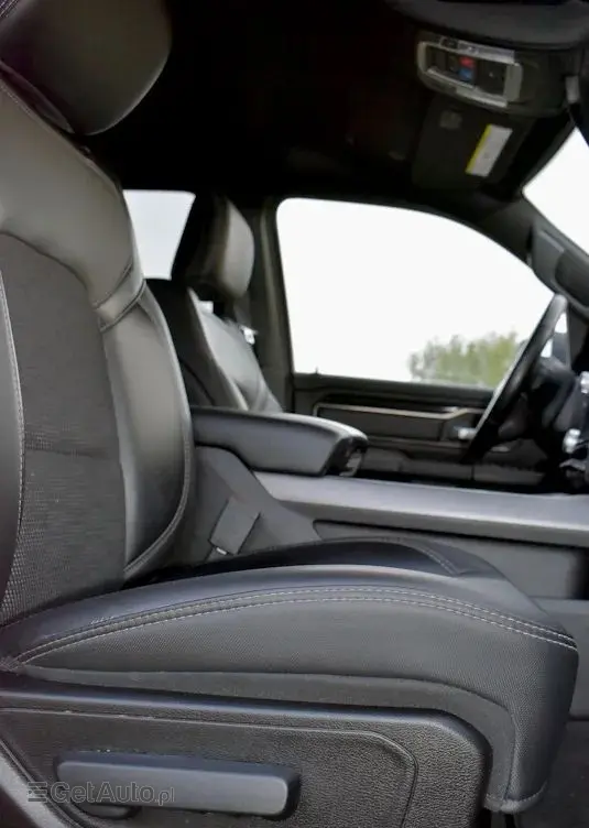 RAM 1500 Crew Cab Sport