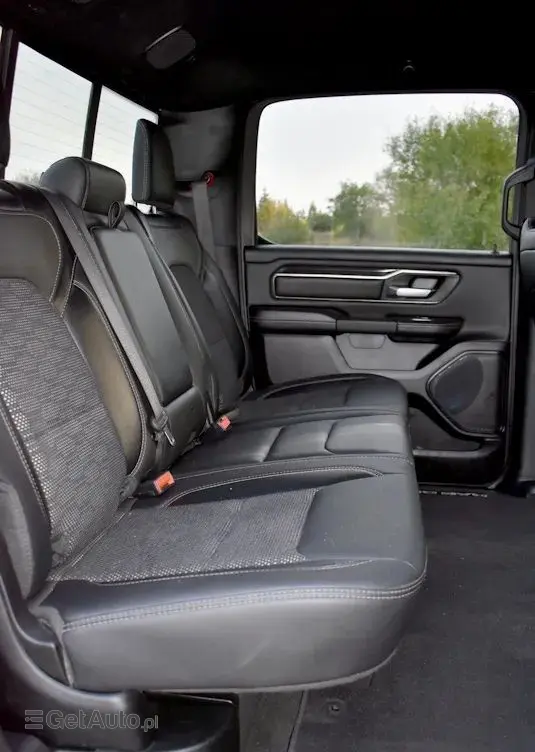 RAM 1500 Crew Cab Sport