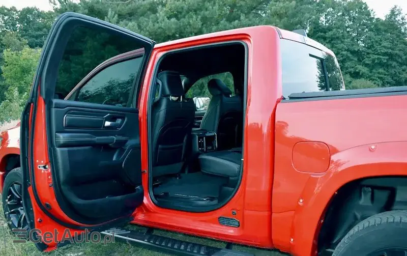 RAM 1500 Crew Cab Sport