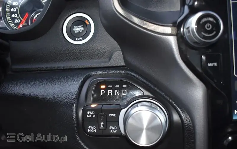 RAM 1500 Crew Cab Sport