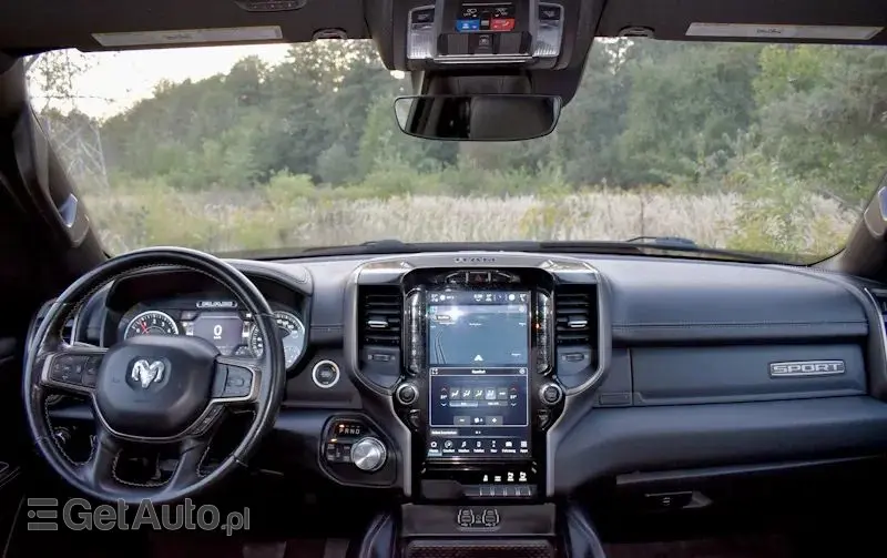 RAM 1500 Crew Cab Sport