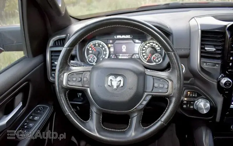 RAM 1500 Crew Cab Sport