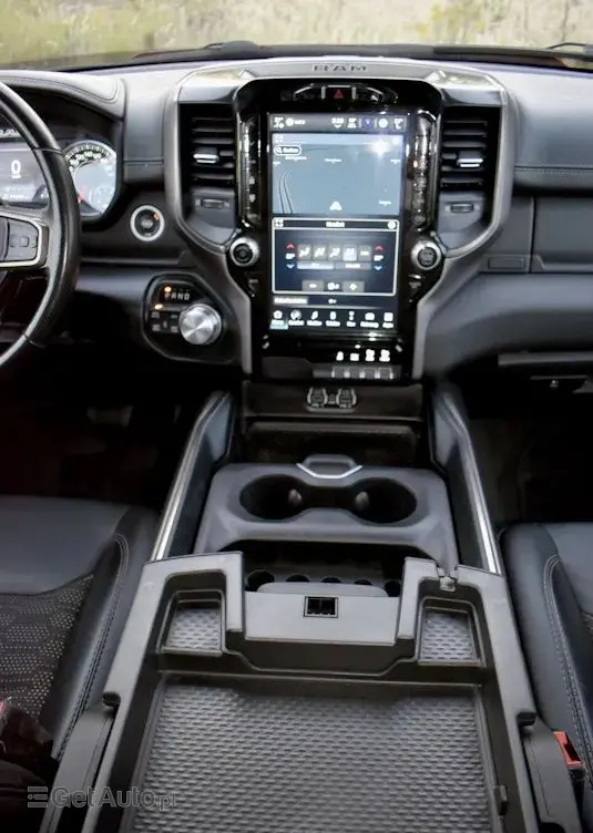 RAM 1500 Crew Cab Sport