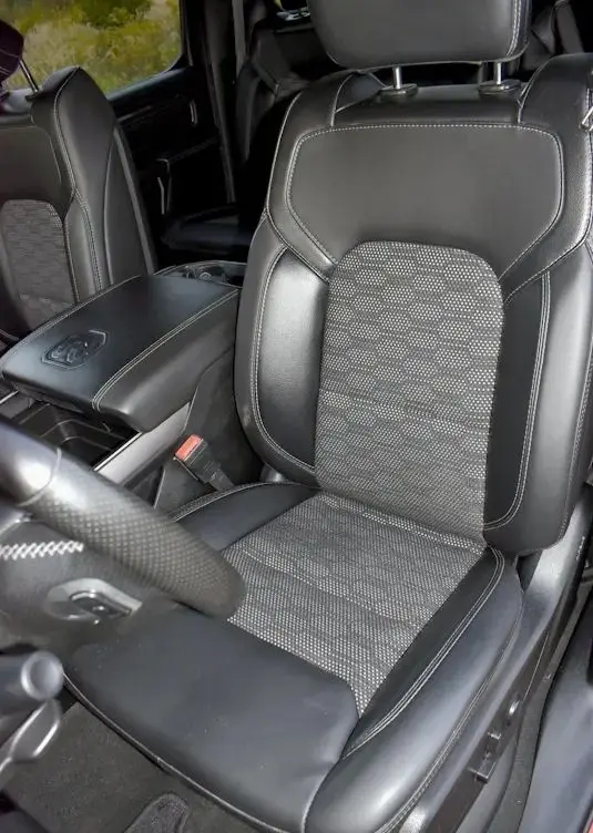 RAM 1500 Crew Cab Sport