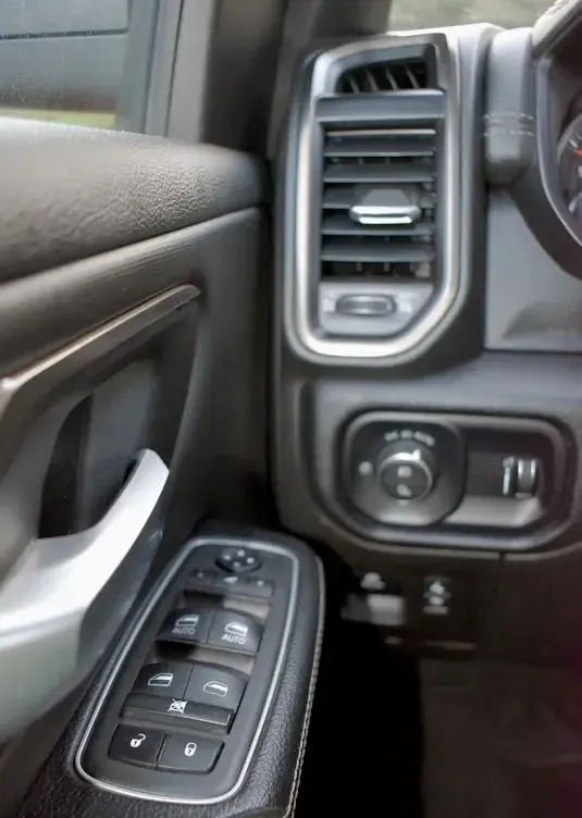 RAM 1500 Crew Cab Sport