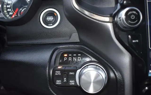 RAM 1500 Crew Cab Sport