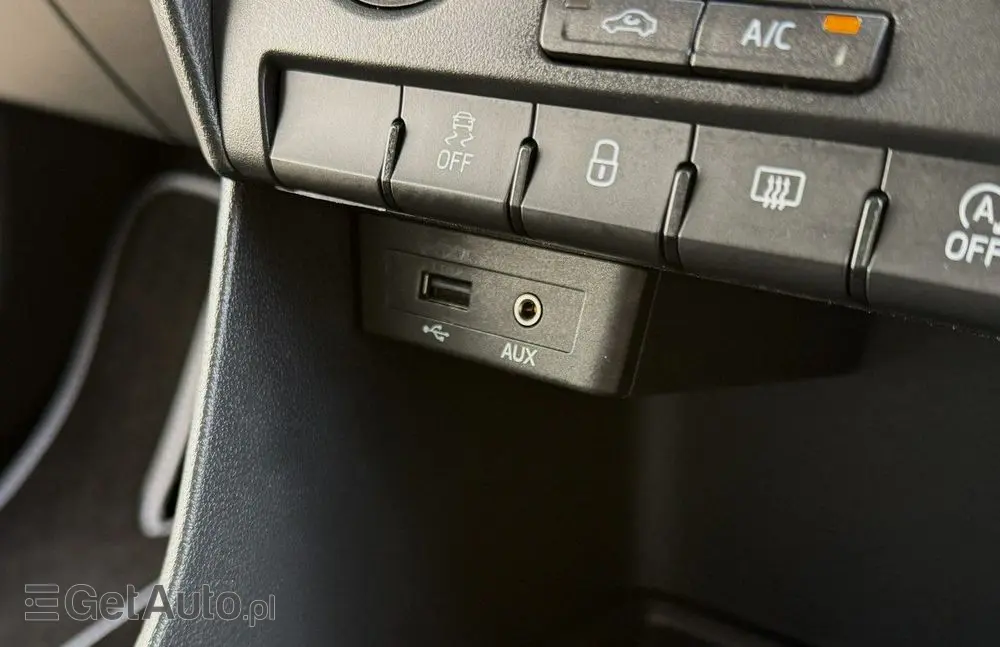 SKODA RAPID Spaceback 1.2 TSI (Green tec) Emotion Plus