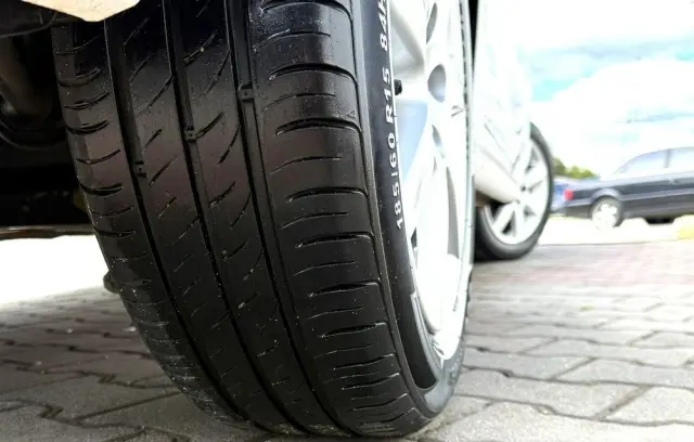 SKODA RAPID Spaceback 1.2 TSI (Green tec) Emotion Plus