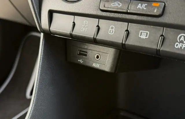 SKODA RAPID Spaceback 1.2 TSI (Green tec) Emotion Plus