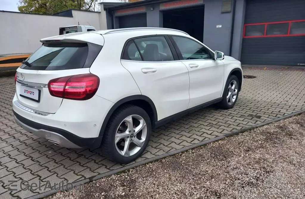 MERCEDES-BENZ GLA GLA 200 (156 KM) DCT