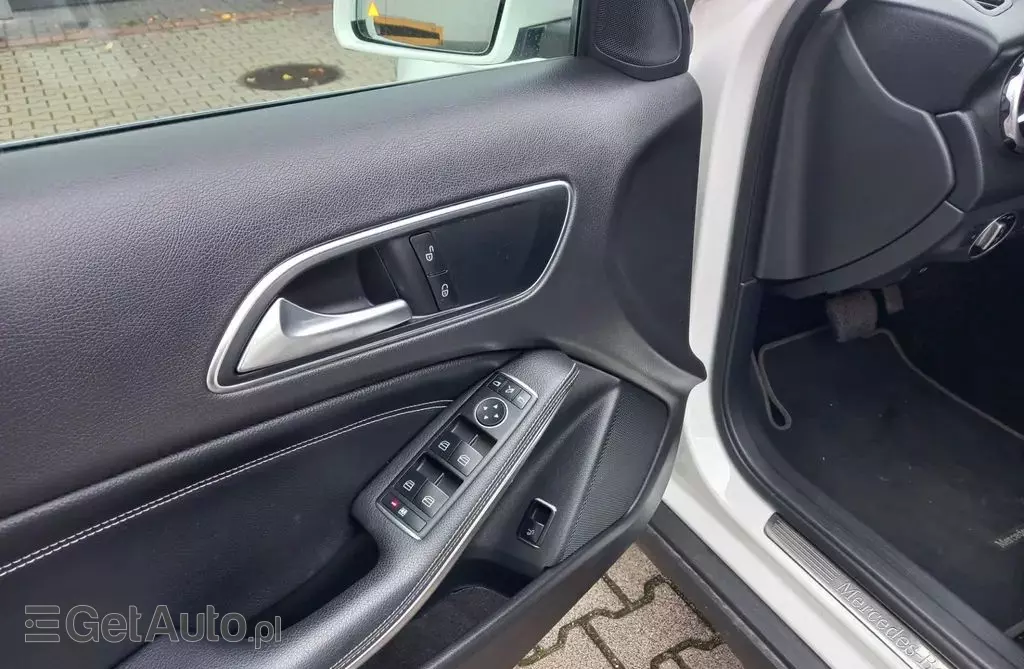 MERCEDES-BENZ GLA GLA 200 (156 KM) DCT